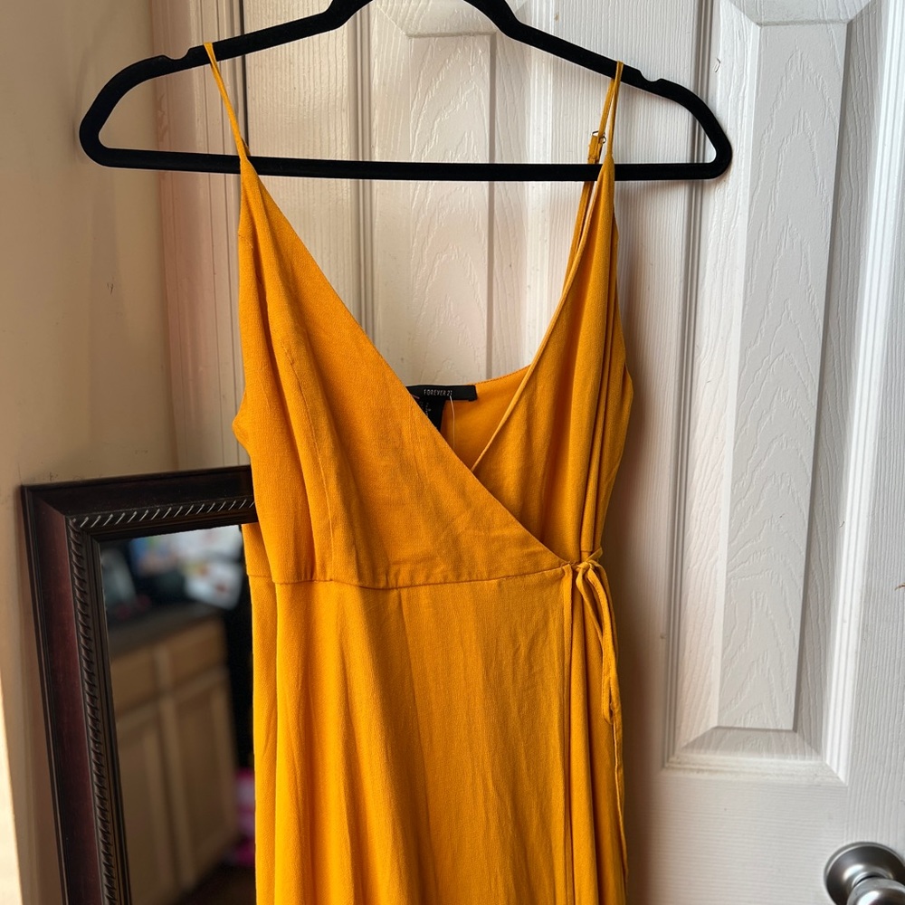 F21 Formal Flowy Maxi Wrap Dress - Picture 4 of 8